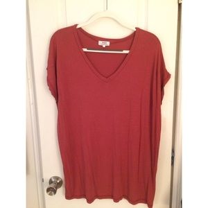 V-Neck Rust Pink Piko Tee